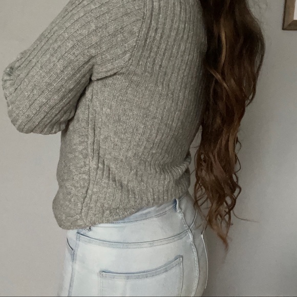 Super cozy HOLLISTER size M sweater - Picture 2 of 5